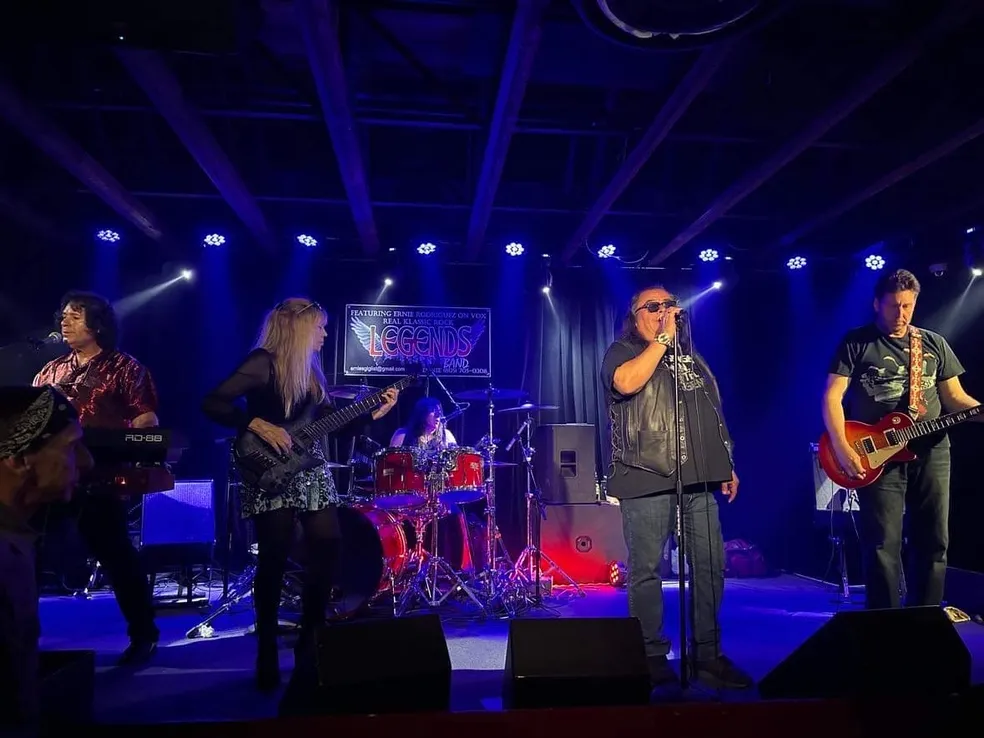 Legends Classic Rock Band (FREE dance rock show)